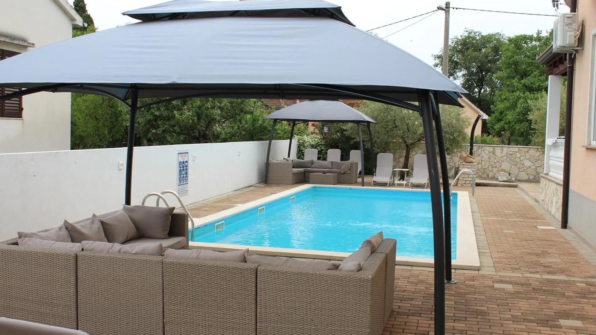 Apartments Kimm II Πόρετς